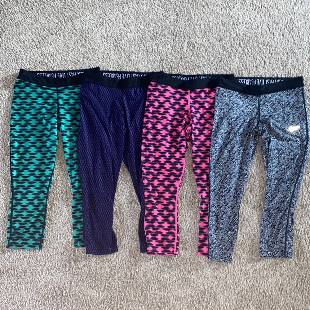4pr Nike run fast live fearless Capri leggings